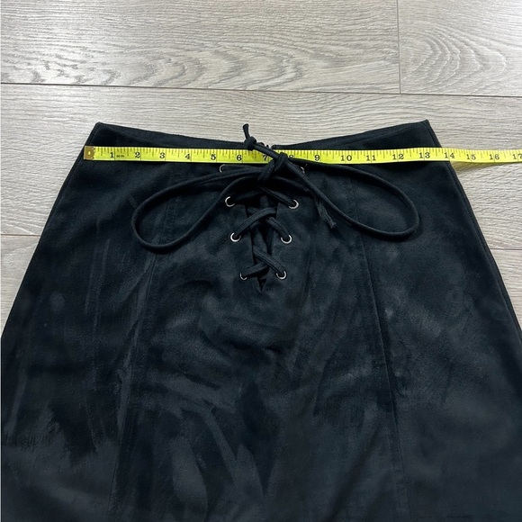 Glamorous Black Faux Suede Lace up Mini Skirt - Picture 10 of 11